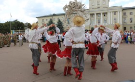 Розвиток народної творчості в об’єднаних територіальних громадах Хмельниччини. Реалії сьогодення та перспективи розвитку Розвиток народної творчості в об’єднаних територіальних громадах Хмельниччини. Реалії сьогодення та перспективи розвитку